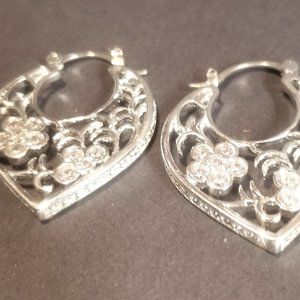 Stunning Silver and White Crystal Earrings---Exceptional Detailing!!